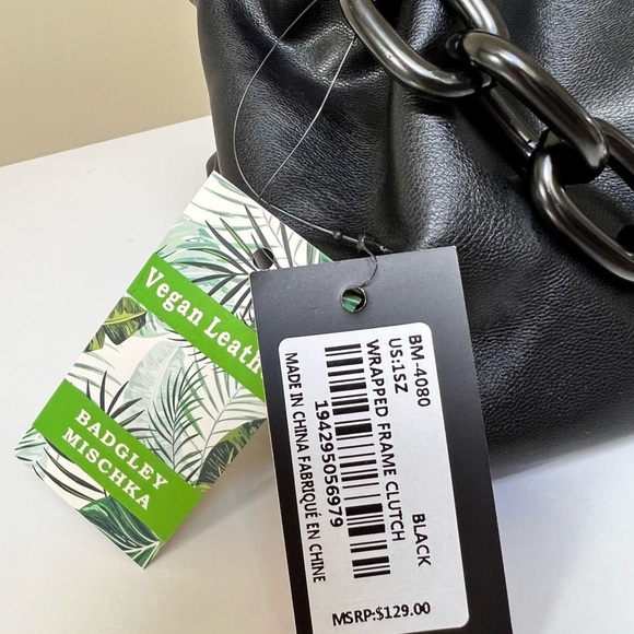 Badgley Mischka vegan leather wrapped frame cloth with thick chain-link stra - Picture 11 of 12